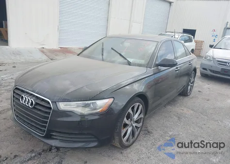 2013 Audi A6 2.0T Premium z USA, uszkodzony, nr VIN WAUDFAFC8DN084226